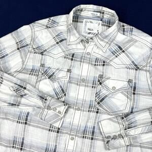 BKE Pearl Snap Shirt Mens M White Blue Plaid Western Cut Cowboy Flap Pockets